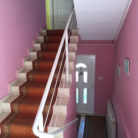 Green Park Apartment *